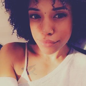 Meet your Posher, Nina